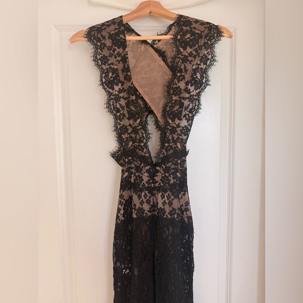 NWOT BRONX AND BANCO Naia Chic Black Lace Sheer Cutout Gown - Picture 11 of 12